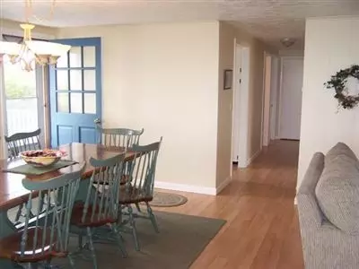 93 Phillips Rd, Sagamore Beach, MA 02562 photo 3