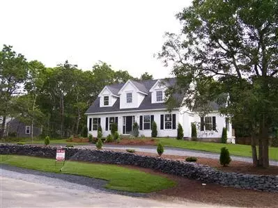 30 Penelope Ln, Cotuit, MA 02635 photo 1