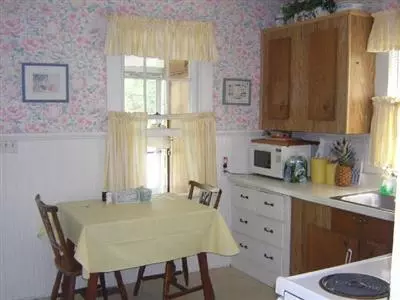 22 Seabrook Rd, Hyannis, MA 02601 photo 6