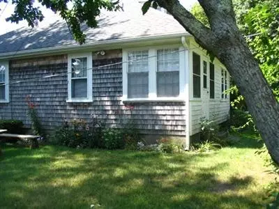 22 Seabrook Rd, Hyannis, MA 02601 photo 3
