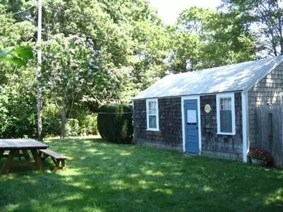 22 Seabrook Rd, Hyannis, MA 02601 photo 4