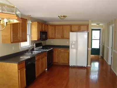 55 County Rd, Mashpee, MA 02649 photo 2