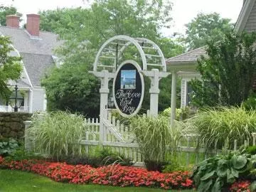 199 E Bay Rd #5, Osterville, MA 02655 photo 1