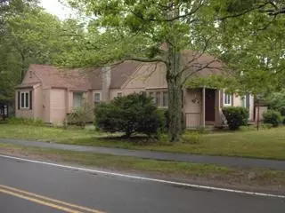 303 Main St, Cotuit, MA 02635 photo 1