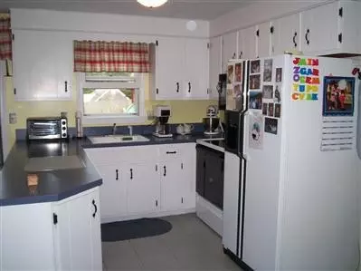 47 Cambridge Dr, Mashpee, MA 02649 photo 3