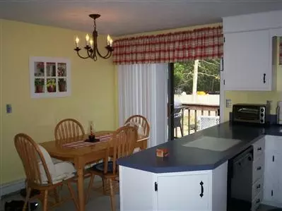 47 Cambridge Dr, Mashpee, MA 02649 photo 4
