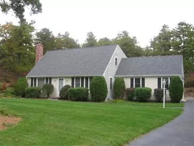 18 Leeshore Dr, Mashpee, MA 02649 photo 1