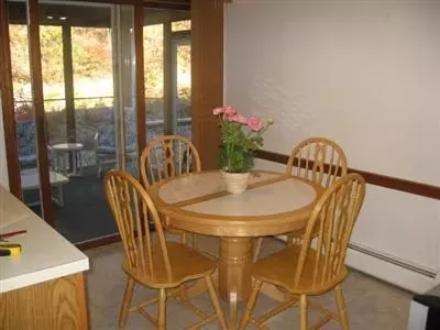 18 Leeshore Dr, Mashpee, MA 02649 photo 5