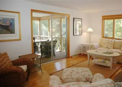 45 Oak St, Cotuit, MA 02635 photo 6