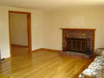 58 Megan Rd, Hyannis, MA 02601 photo 3