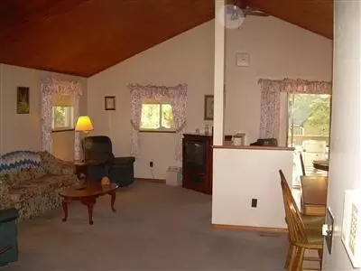 16 Hillside Ave, Mashpee, MA 02649 photo 2