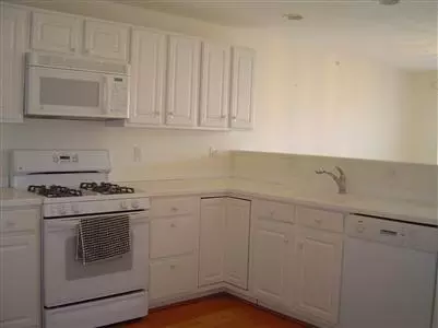 4 Sandview Ter, Mashpee, MA 02649 photo 2