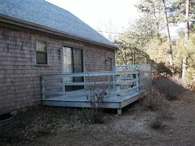 32 Bob White Cir, Osterville, MA 02655 photo 2