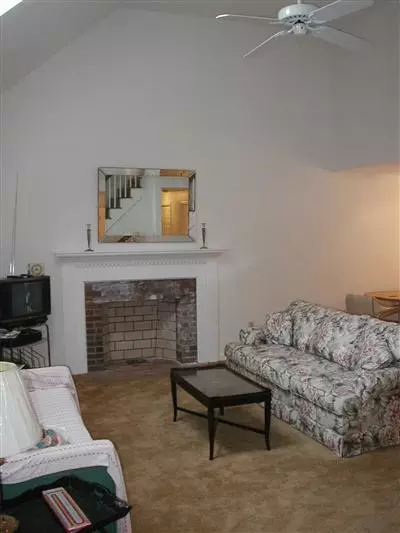 32 Bob White Cir, Osterville, MA 02655 photo 3