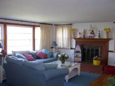 75 Clover Ln, Mashpee, MA 02649 photo 5