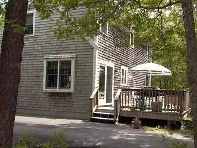 8 Gunters Ln, Mashpee, MA 02649 photo 6