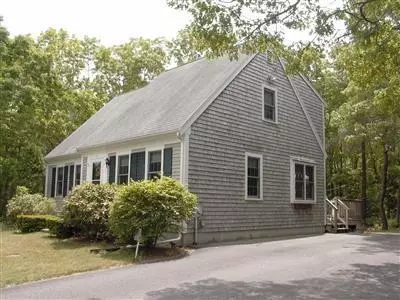 8 Gunters Ln, Mashpee, MA 02649 photo 11