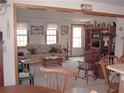 8 Gunters Ln, Mashpee, MA 02649 photo 5