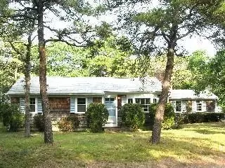 391 Oakland Rd, Hyannis, MA 02601 photo 1