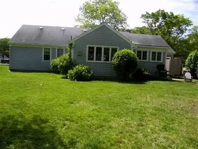 34 Rabbit Ln, Hyannis, MA 02601 photo 2