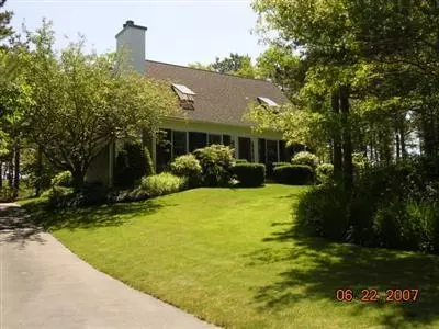 22 Leeshore Dr, Mashpee, MA 02649 photo 1