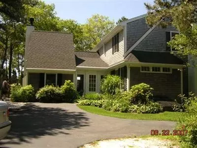 22 Leeshore Dr, Mashpee, MA 02649 photo 2