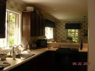 22 Leeshore Dr, Mashpee, MA 02649 photo 9