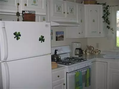 27 Windward St, Mashpee, MA 02649 photo 9