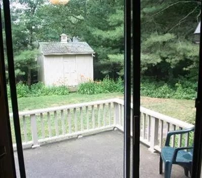 19 Hitching Post Ln, Centerville, MA 02632 photo 5