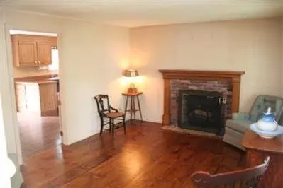 19 Hitching Post Ln, Centerville, MA 02632 photo 3
