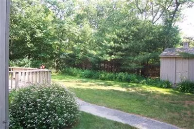 19 Hitching Post Ln, Centerville, MA 02632 photo 9