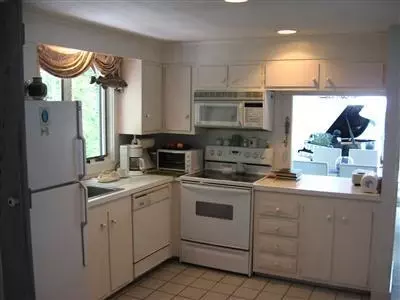 4 Central Blvd, Bourne, MA 02532 photo 8