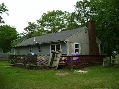 8 Phillips Rd, Hyannis, MA 02601 photo 2