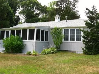 8 Central Blvd, Bourne, MA 02532 photo 1