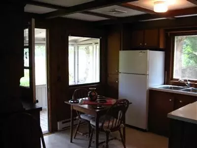 8 Central Blvd, Bourne, MA 02532 photo 3