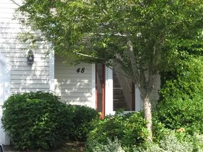 48 Pine Hill Blvd, Mashpee, MA 02649 photo 1