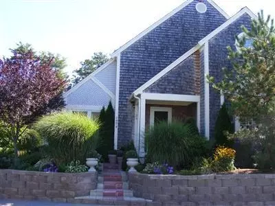 25 Red Cedar Rd, Mashpee, MA 02649 photo 1