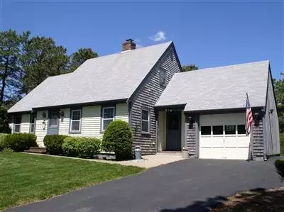 19 Tradewind Dr, Mashpee, MA 02649 photo 1