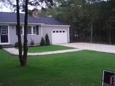 94 Mashpee Neck Rd, Mashpee, MA 02649 photo 2