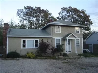 144 Spring St, Hyannis, MA 02601 photo 1