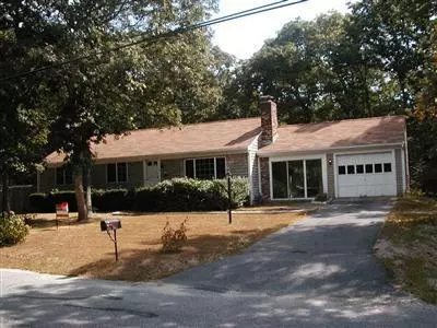 10 Captain Baker Rd, Marstons Mills, MA 02648 photo 1