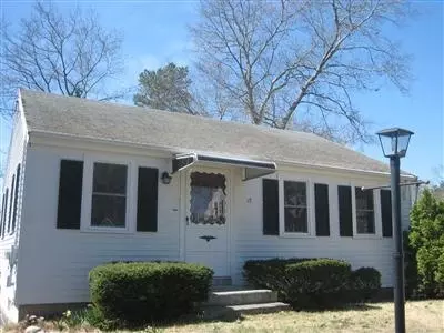 15 Ladd Ave, Wareham, MA 02571 photo 1