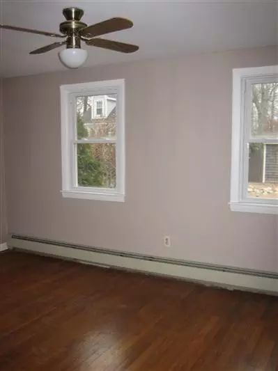 15 Ladd Ave, Wareham, MA 02571 photo 3