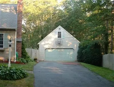 10 Peeptoad Rd, Centerville, MA 02632 photo 3
