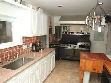 1 Hawes Rd, Sagamore Beach, MA 02562 photo 5