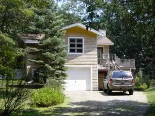 33 Sengekontacket Rd, Oak Bluffs, MA 02557 photo 3