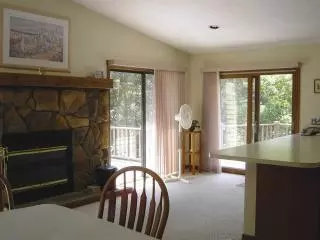 33 Sengekontacket Rd, Oak Bluffs, MA 02557 photo 12