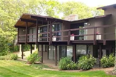 242 Clamshell Cove Rd, Cotuit, MA 02635 photo 6