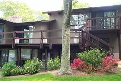 242 Clamshell Cove Rd, Cotuit, MA 02635 photo 5