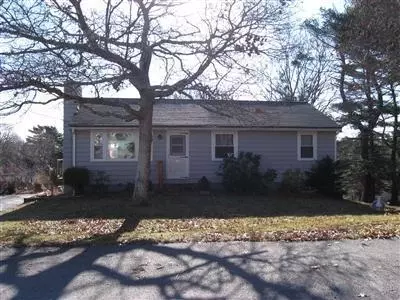 15 Tower Cir, Bourne, MA 02532 photo 1